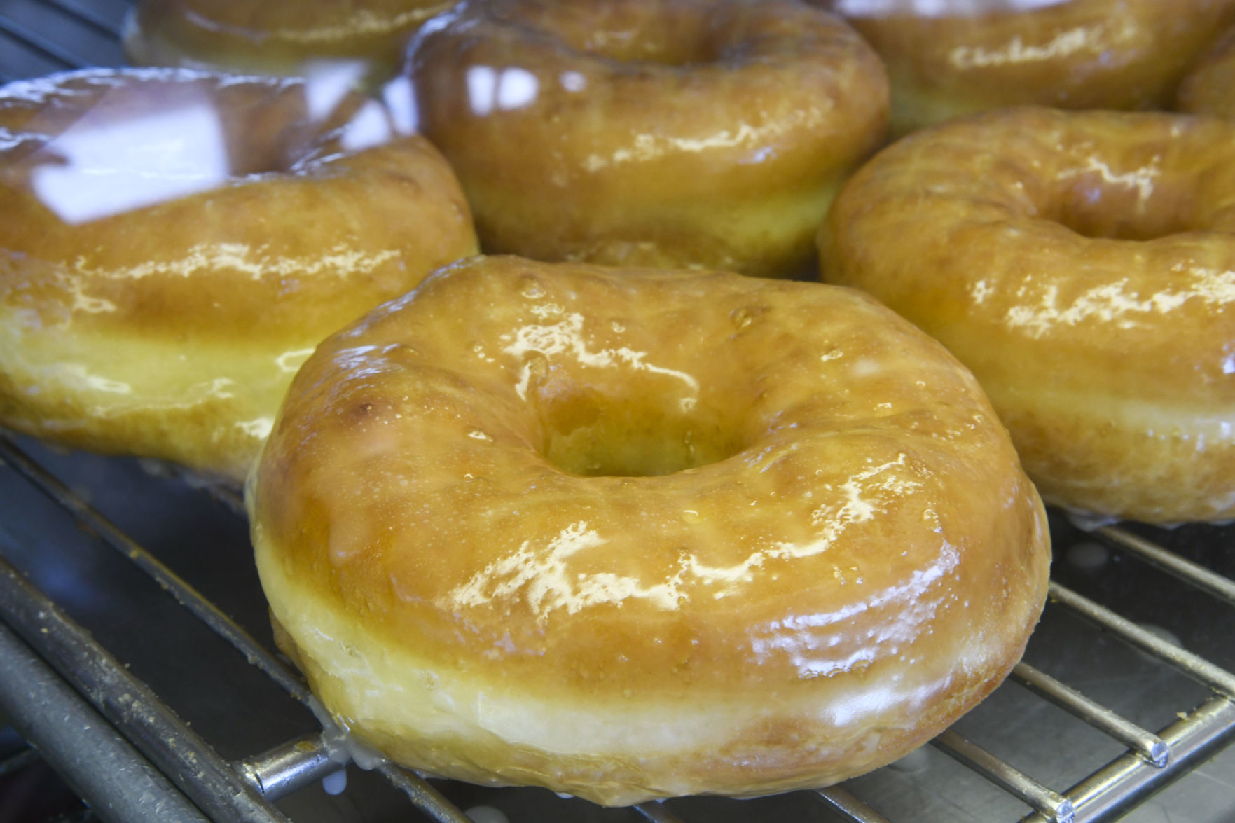 010320 Golden Donut 07.jpg